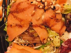 烟熏三文鱼色拉-wineapp葡萄酒餐吧(外滩金融中心店)