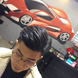 -首艺造型KM潮牌沙龙