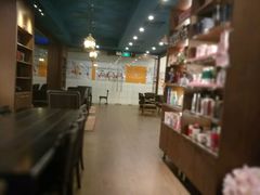 -星巴克臻选(上海中环广场2F店)