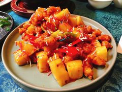菠萝咕咾肉-孔雀裡融合餐厅