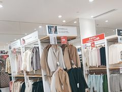 -优衣库(银川新华百货CCMall店)