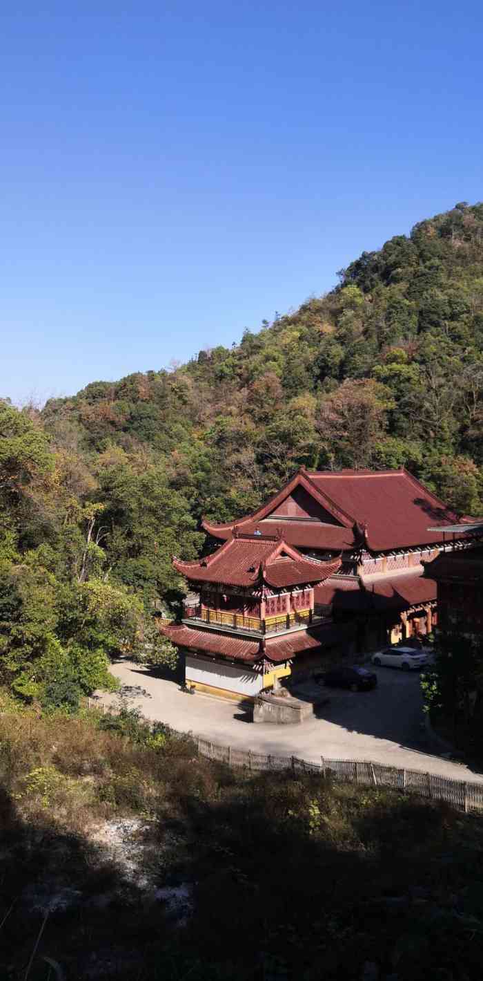 上饶云碧峰森林公园-"两年前暑假去的,听说环境很好,所以去散散.