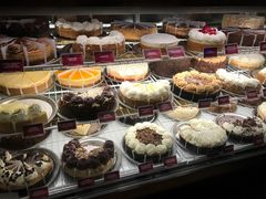 -The Cheesecake Factory(baldwin avenue)