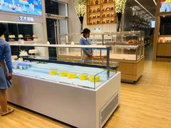面包甜点陈列柜-好利来(国际能源店)