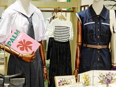 -王府井奥莱临潼小镇(临潼店)