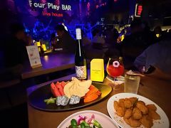 -FOUR PLAY BAR