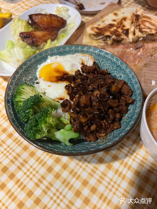 艾蜜西餐厅(梅园店)卤肉饭图片
