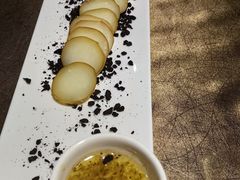 -东口码头·烧鸽子·鱼头泡饼·地方菜(金鹰悦城店)