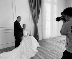 -雪中彩影婚纱摄影·微光艺术中心