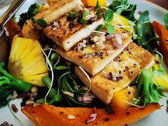 藜麦豆腐蔬果杂粮白味增和风沙啦-The Rug Cafe(王府中环店)