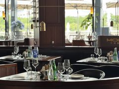 -MONICH牛排融合餐厅(和义大道购物中心店)