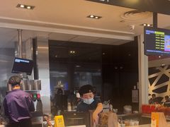 -麦当劳(汉口火车站候车室店)