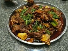 -何猫特色黄焖羊肉