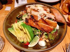 鸡肉牛油果沙拉-The Diner X餐厅(青岛万象城店)