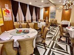 -老人和饭店(淮海中路店)