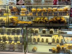面包甜点陈列柜-白玉兰食品甜凤店(合生汇店)