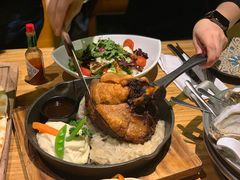 招牌巴伐利亚烤脆皮猪肘-LENBACH兰巴赫西餐啤酒坊(大连东港店)