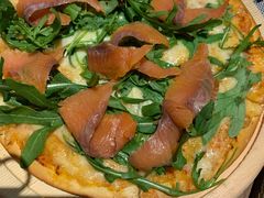 三文鱼披萨-曼乐辰餐厅(中庚漫游城店)