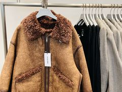 -URBAN REVIVO(七宝领展广场店)