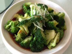 油淋西兰花-东方太阳城淮扬餐厅(会所中餐厅店)