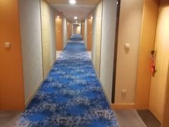 -上海虹桥西郊假日酒店