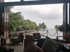 -亚龙湾喜来登·美景台大堂吧