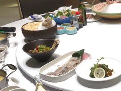 -红鼎豆捞·非遗鲍皇汤火锅(宝丰路店)