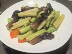 -海派悦庭·海胆烧麦·新融合菜(凯德广场店)