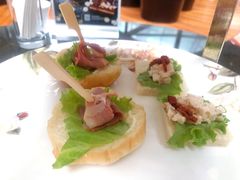 -上海滴水湖皇冠假日酒店