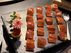 港式片皮鸭-尚9·一滴水江景中餐厅