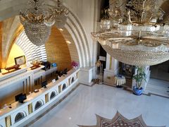 -碧中海汤泉汗蒸酒店