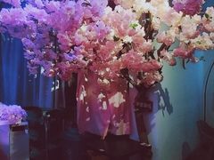 -樱花里音乐餐吧·牛扒椰子鸡(东圃店)