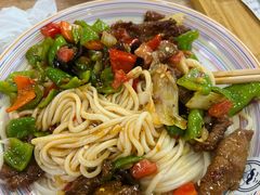 -歹歹的加个面过油肉拌面