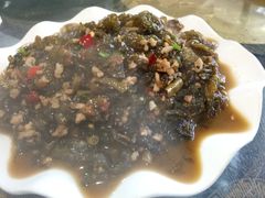 -乡巴佬鼎锅饭