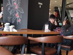 大堂-星巴克臻选(莘庄仲盛店)