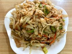 -许西美食一条街