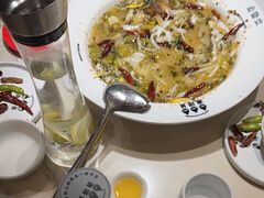 -渔语鱼酸菜鱼新川菜(来福士店)