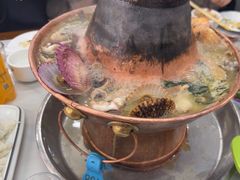 -一口猪海鲜浑锅·东北家常菜