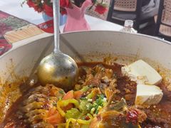 -刘姐啤酒鱼民族演艺餐厅(西街总店)