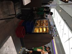 iphone_upload_pic-星巴克(上海虹桥站2A检票口)