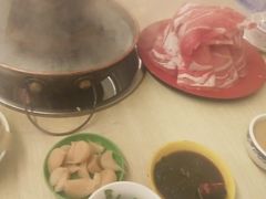 羊肉片-洞庭洲·防空洞火锅·铜锅涮肉·烧烤(新百广场店)