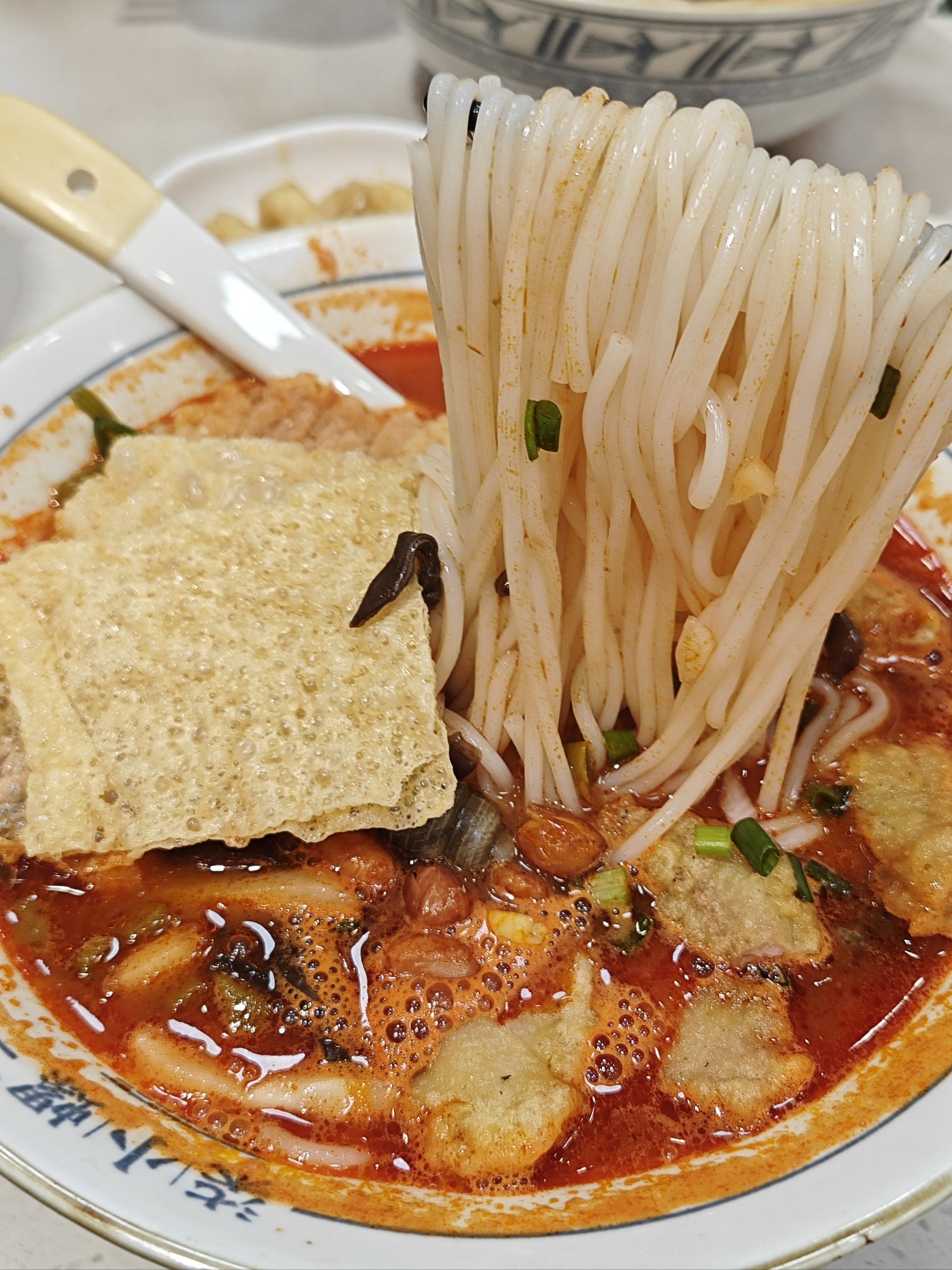 里面有实实在在的螺肉螺蛳粉!美味嘎嘎香