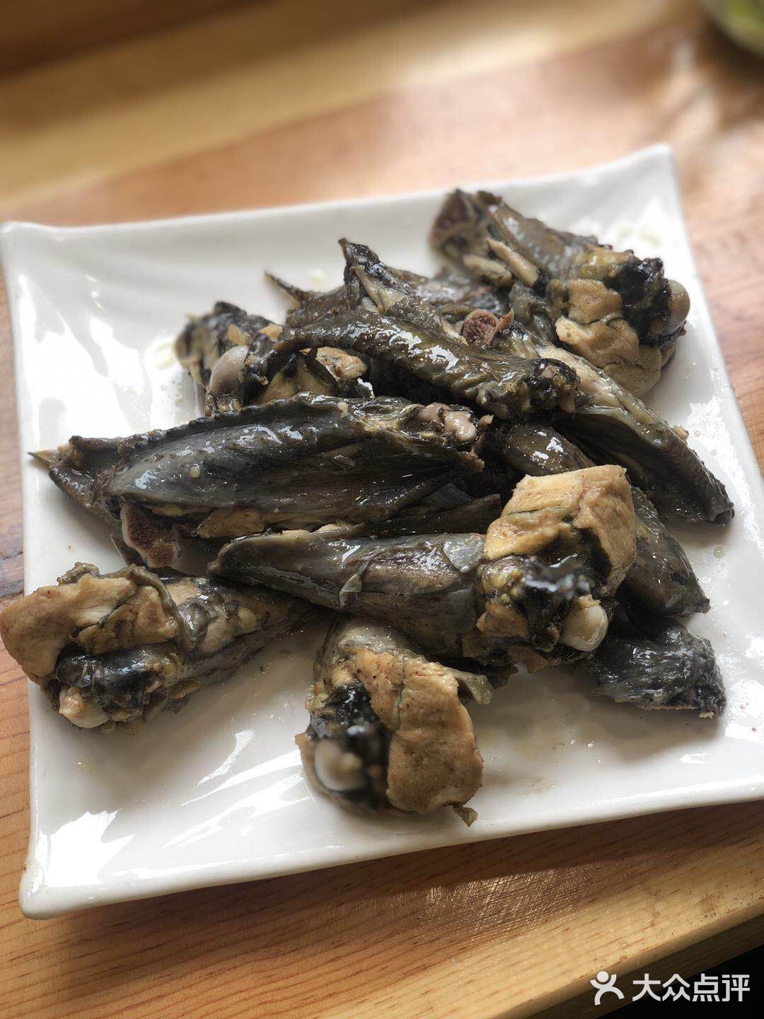 土鸡很酥软，米线很有韧性，绝搭好把手 !