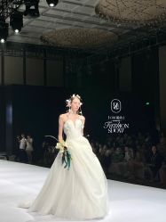 -Renee芮亦婚纱(原丽莎)