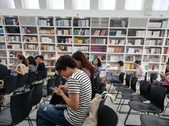 -钟书阁(松江泰晤士小镇店)