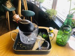 -ZING COFFEE 镜咖啡