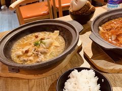 -极有家小鱼小鸡石锅煲(佳兆业店)