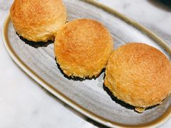 酥皮山楂叉烧包-蝴蝶里·粤菜·点心(龙湖天街&滨江店)