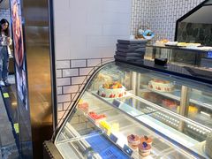 面包甜点陈列柜-幸福西饼面包茶饮(车公庙店)