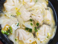 三鲜大馄饨-万寿斋(山阴路店)